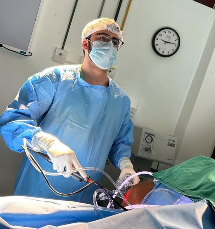 Dr. Rafael Lucena em cirurgia 2